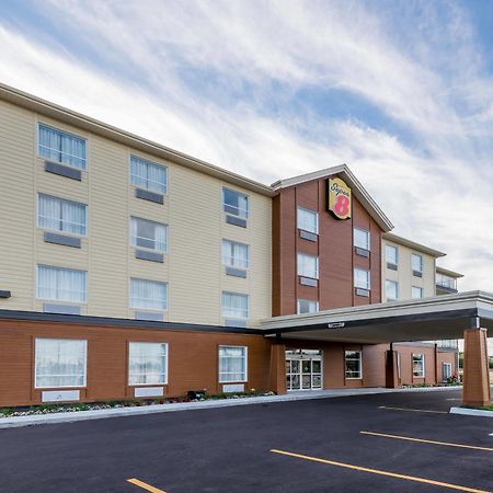Super 8 By Wyndham Mont Laurier Hotel Kültér fotó