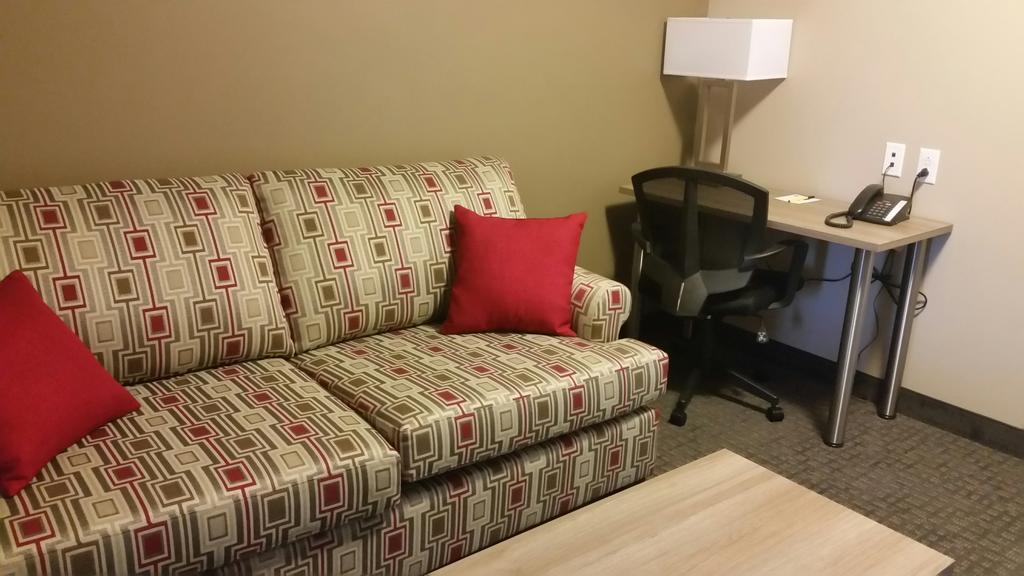 Super 8 By Wyndham Mont Laurier Hotel Kültér fotó