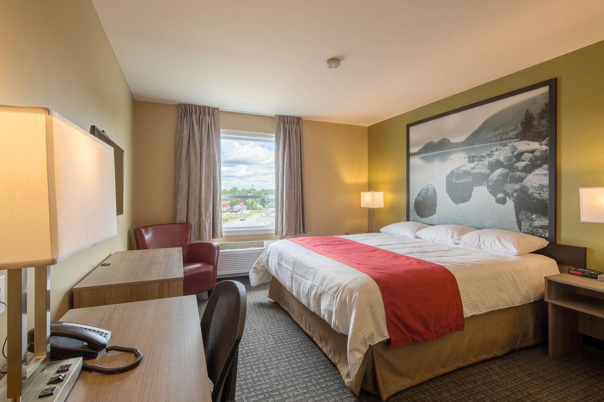 Super 8 By Wyndham Mont Laurier Hotel Kültér fotó