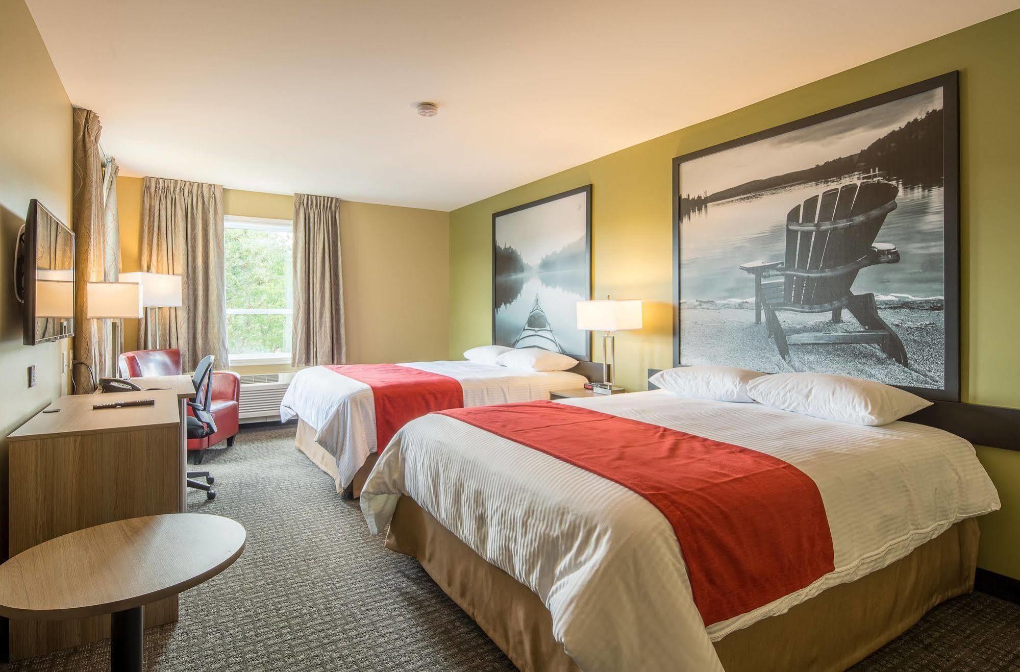 Super 8 By Wyndham Mont Laurier Hotel Kültér fotó